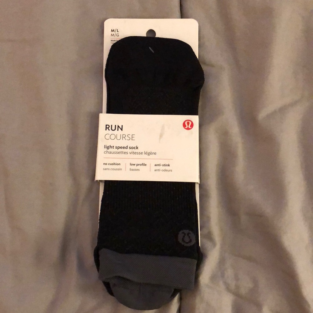 Lululemon Run Course light speed sock NWT